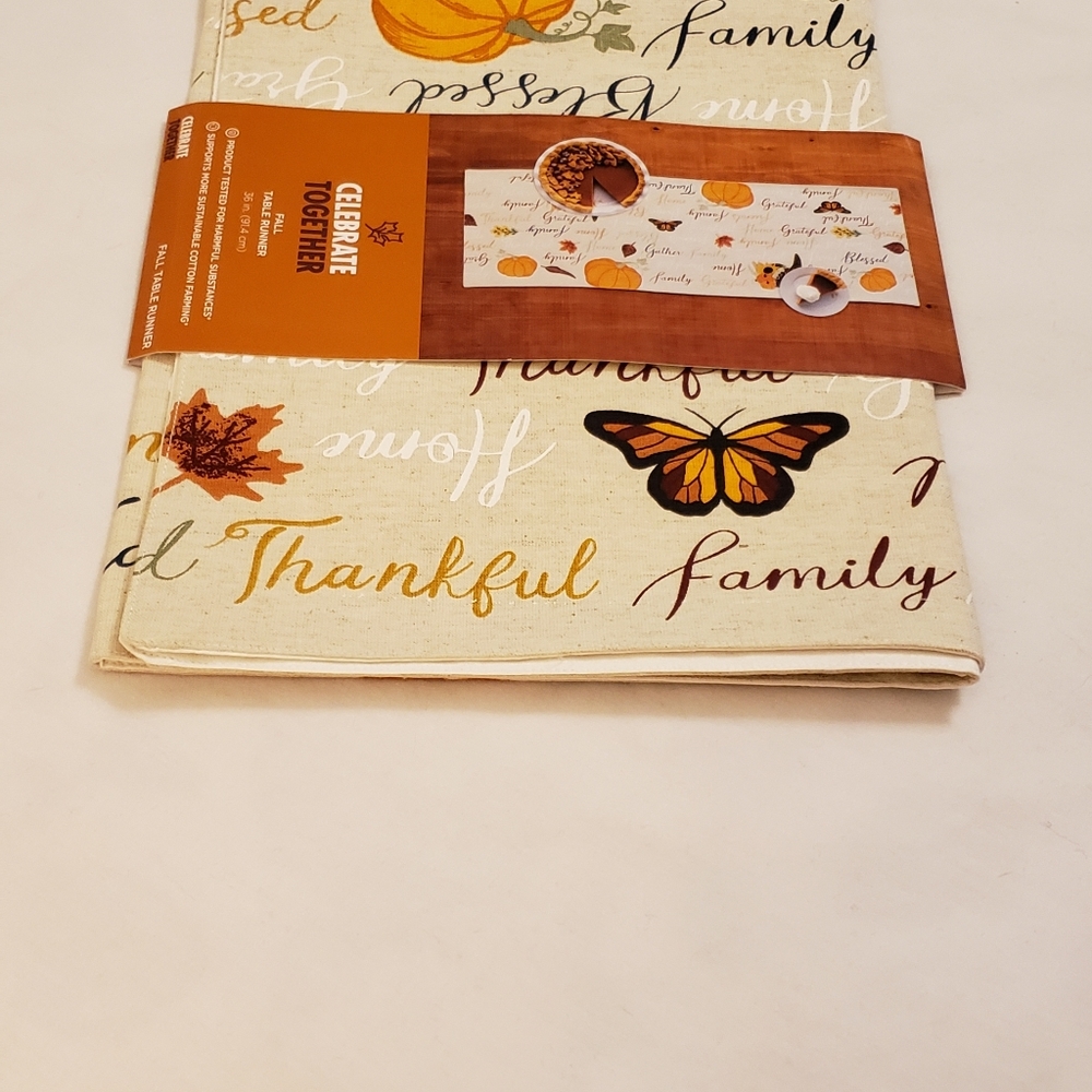 🤎 Fall table runner 🦃 - Picture 4 of 5